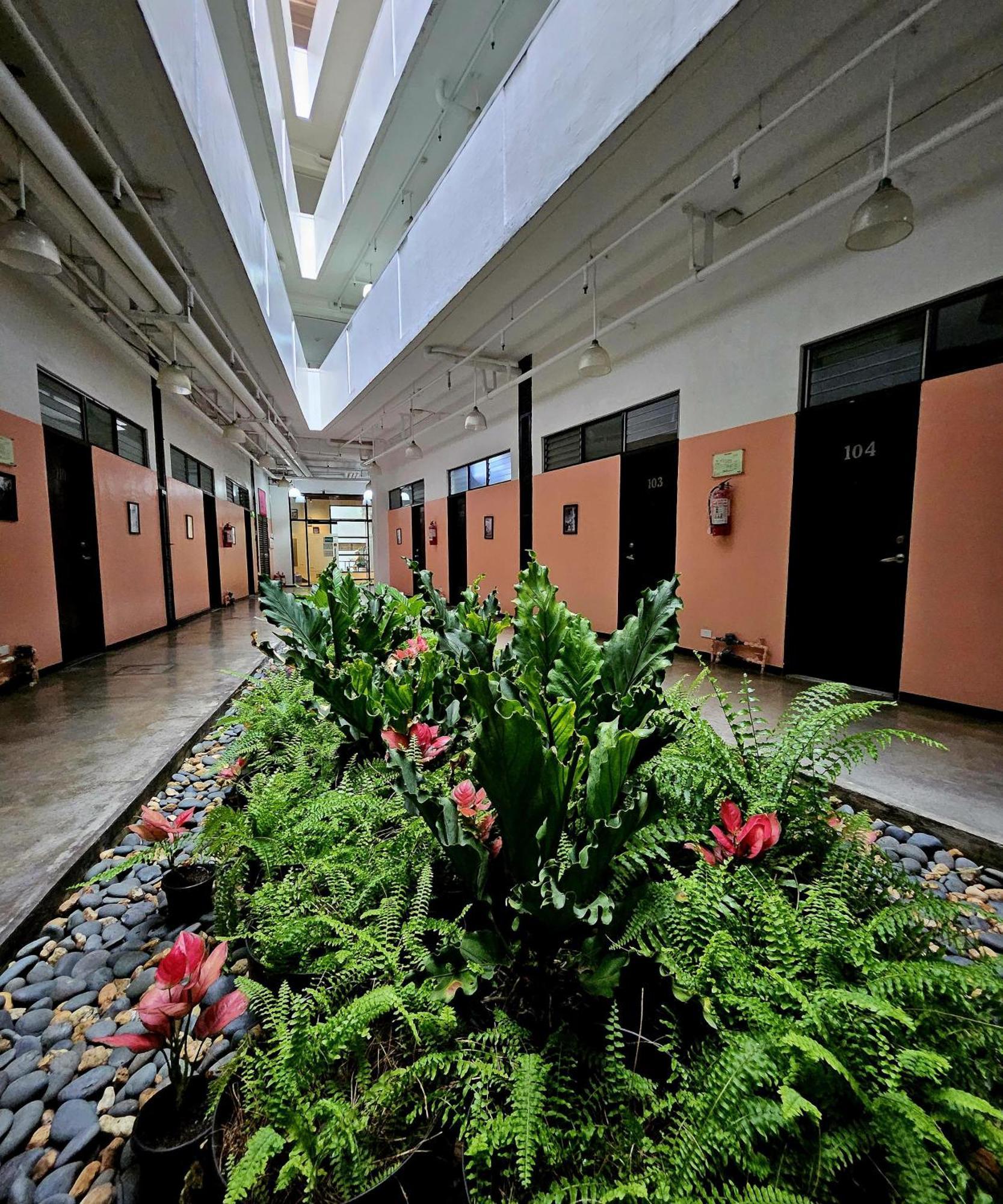 מנילה Monchere Dormitory מראה חיצוני תמונה